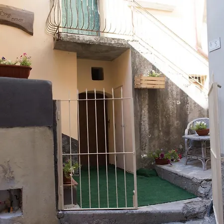 Al Borgo Maison Bed & Breakfast *